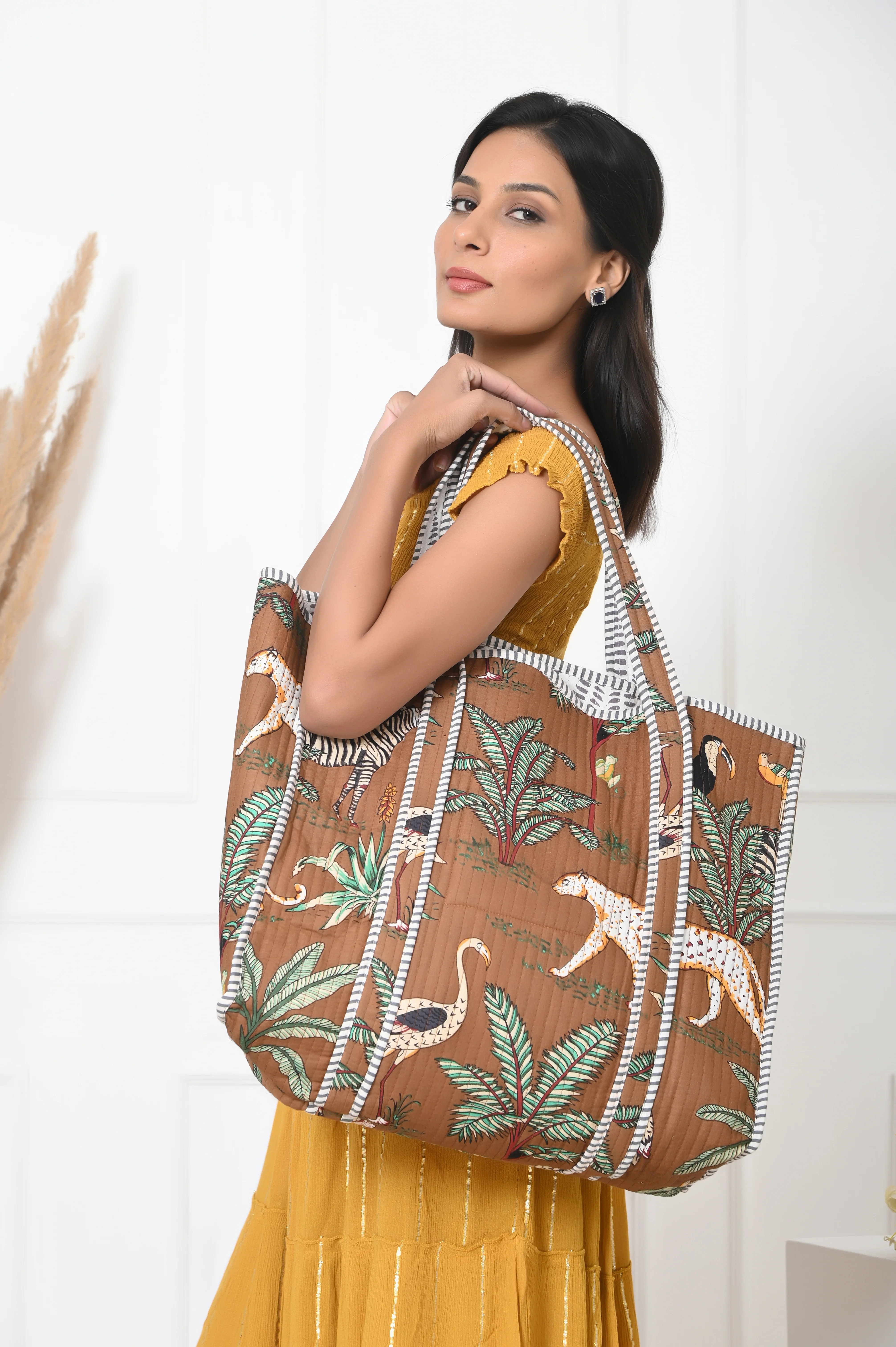 The Jungle Tote - Image 146