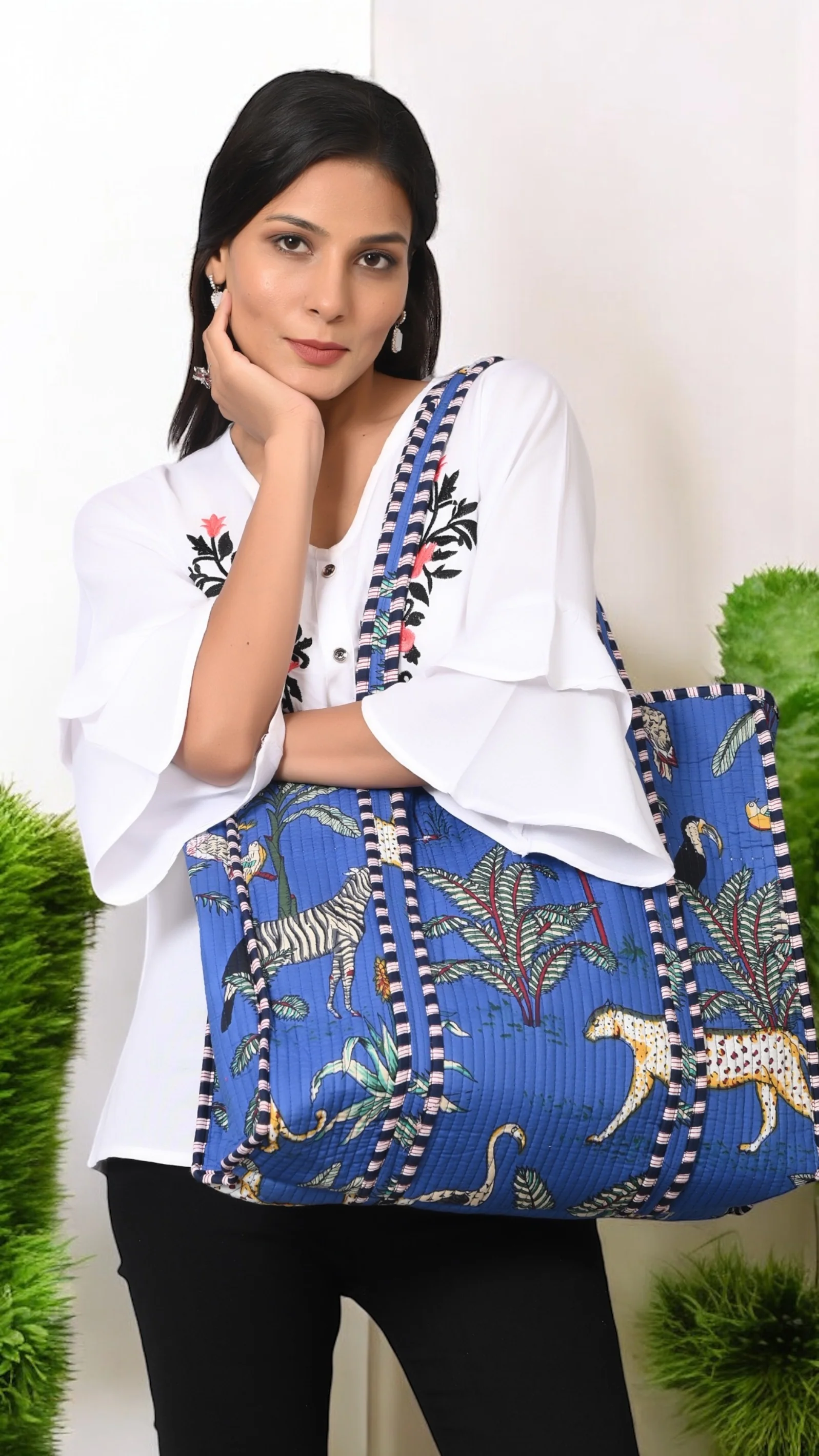 The Jungle Tote - Image 88